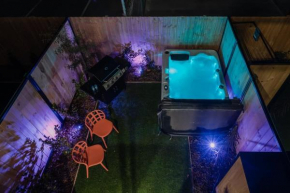 High Roller Luxury Casino Suite & Hot Tub
